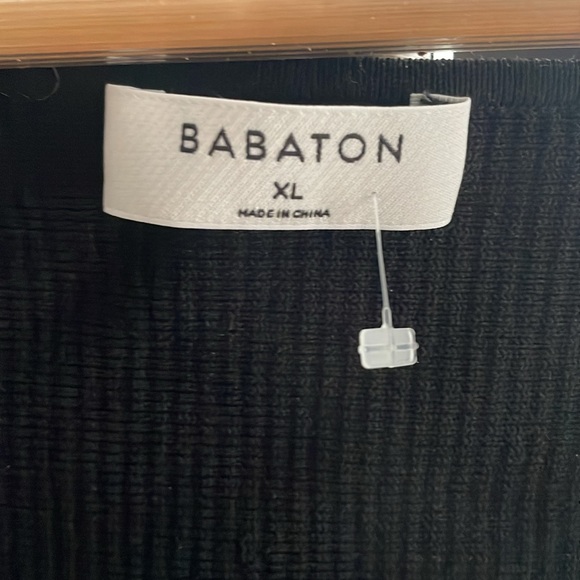 Babaton xl black crop top - Picture 2 of 2